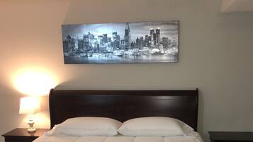 4 bedrooms, iron/ironing board, free WiFi, bed sheets