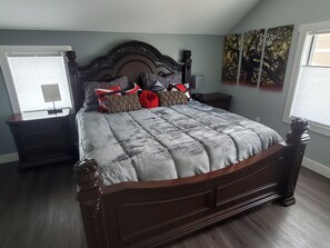 2 bedrooms, desk, iron/ironing board, free WiFi