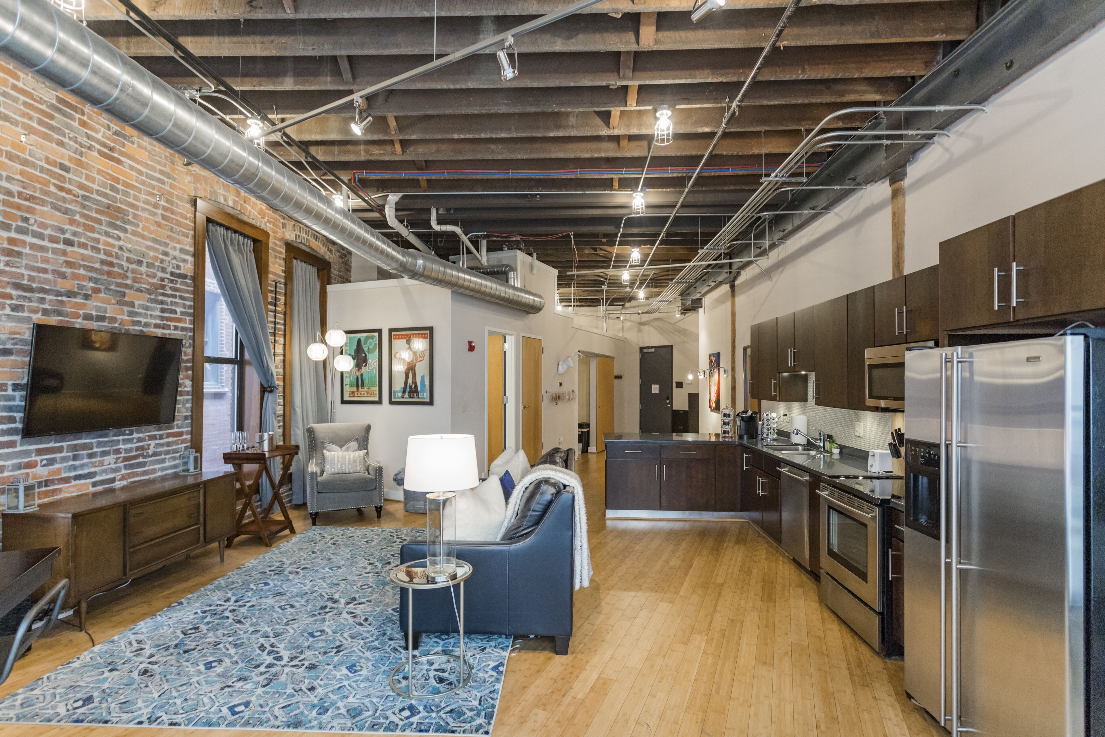 1 bedroom, desk, iron/ironing board, WiFi