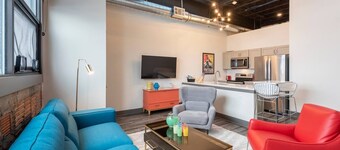 Fresh, Sleek, and Contemporary Executive Apartment