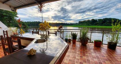 Tortuguero Adventures Guesthouse