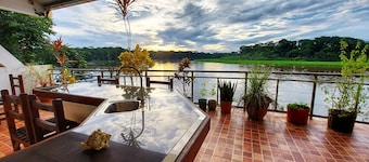 Tortuguero Adventures Guesthouse