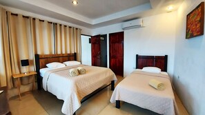 Deluxe Triple Room - Tortuguero Adventures Guesthouse (Colorado)