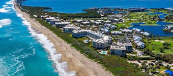 Corner Direct Oceanfront Condo Stunning Views S. Hutchinson Island