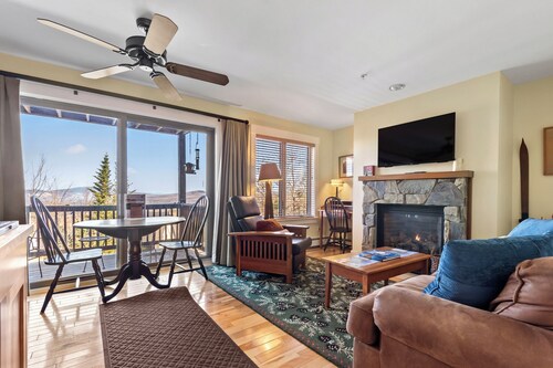 South Branch Condo 11-1 - Cute and cozy ski in/ski out condo at Saddleback
