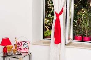 Studio (Comfort Studio Apartment with Terrace) | Property amenity