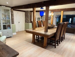 House | Dining - 15th Century 6-bed Farmhouse, Sleeps 11, Pets Ok (Brecon)
