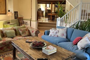 Fireplace - 15th Century 6-bed Farmhouse, Sleeps 11, Pets Ok (Brecon)