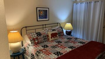 2 bedrooms, desk, iron/ironing board, free WiFi