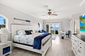 7 bedrooms, desk, iron/ironing board, travel crib