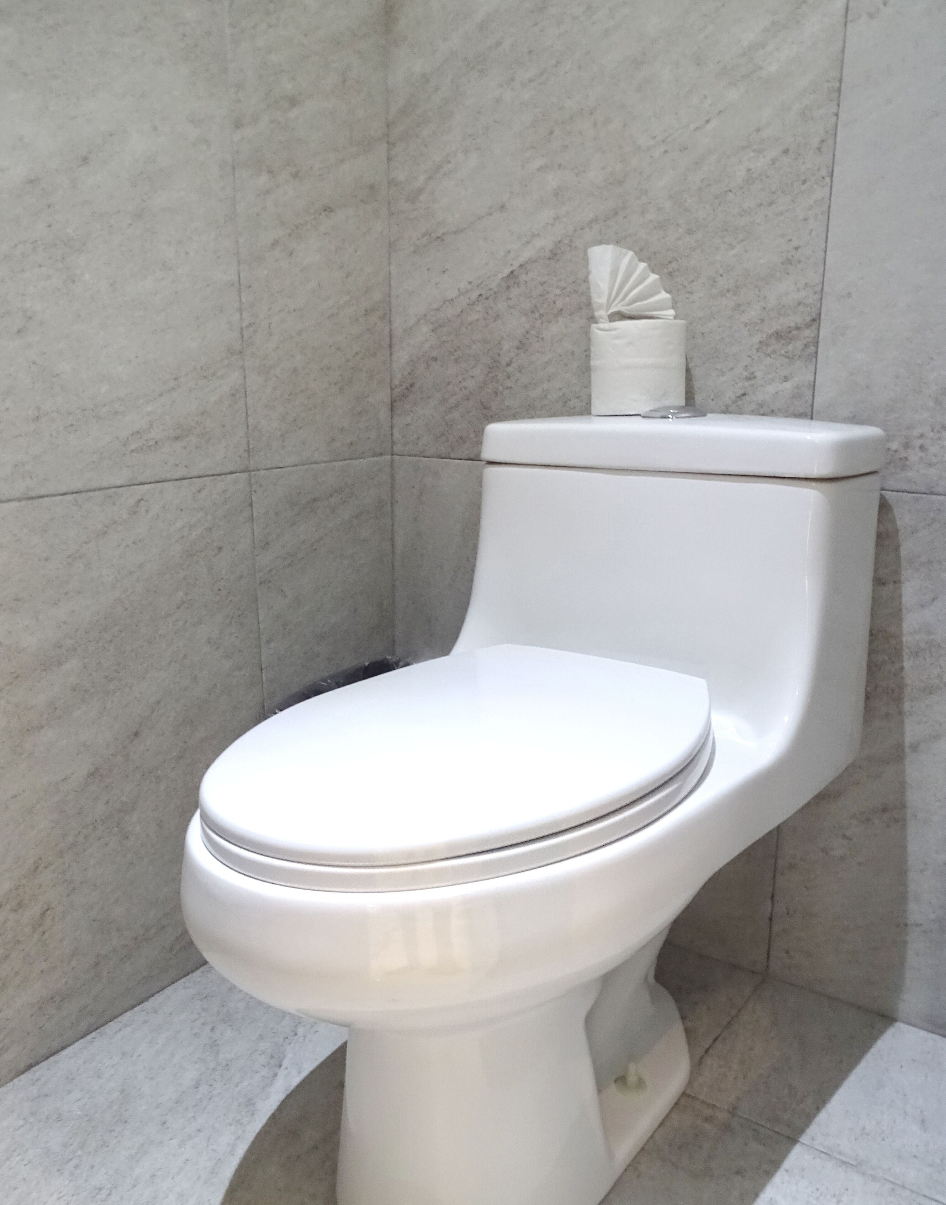 shower, towels, soap, shampoo