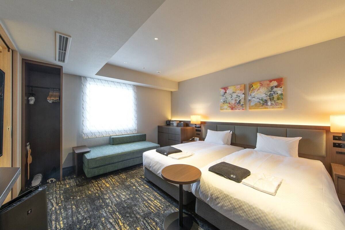 WiFi (free), bed sheets
