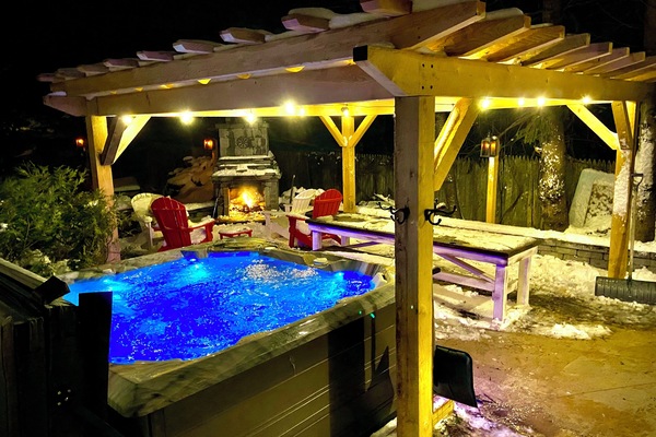 Tina de hidromasaje al aire libre