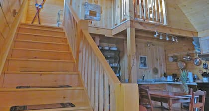 Camp David: Heart of the Wht. Mtns. N. Lincoln NH. Clean & Well Maintained