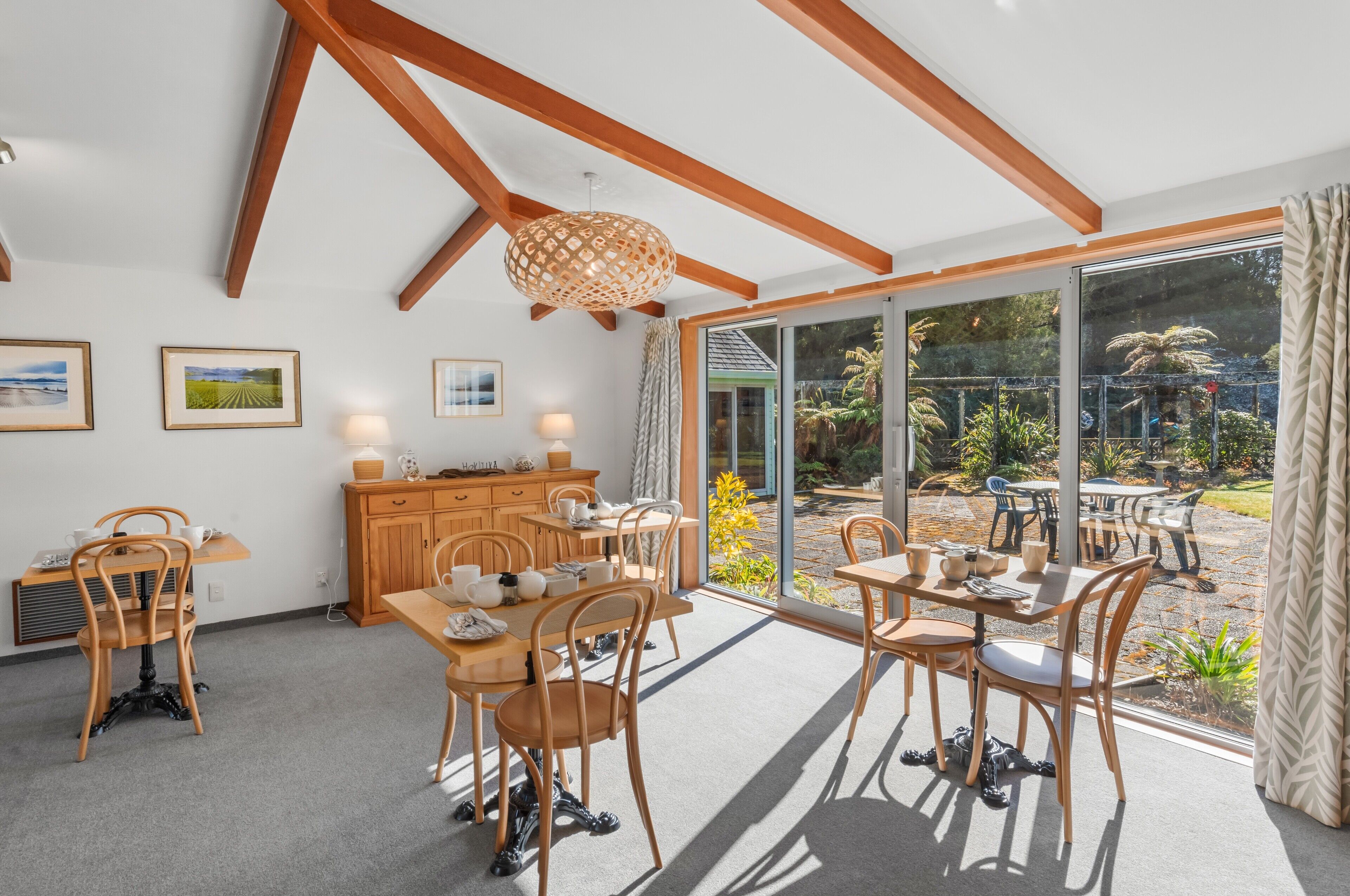 Free daily cooked-to-order breakfast 