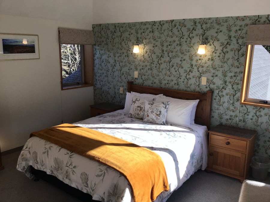 Ianthe King Room | Egyptian cotton sheets, premium bedding, pillowtop beds, in-room safe