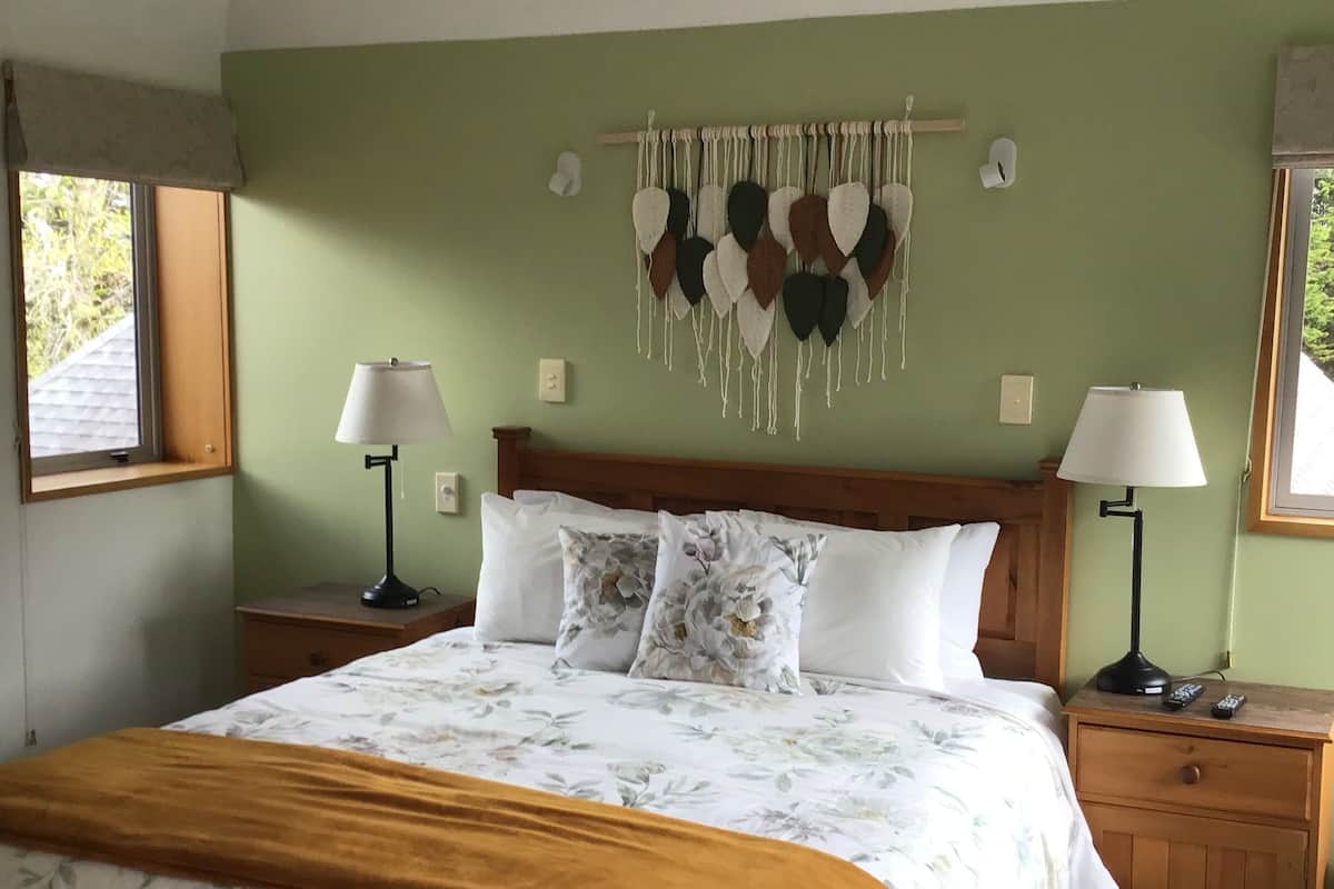 1 bedroom, Egyptian cotton sheets, premium bedding, pillow-top beds
