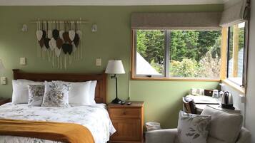 Ianthe King Room | Egyptian cotton sheets, premium bedding, pillow-top beds, in-room safe