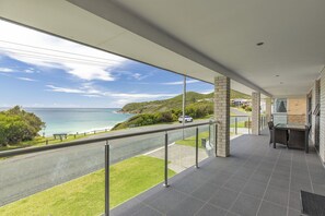 House | Terrace/patio