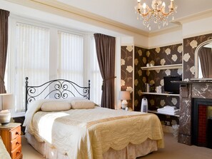 5 bedrooms, free WiFi, bed sheets - 5 bedroom accommodation in Pateley Bridge (Pateley Bridge)