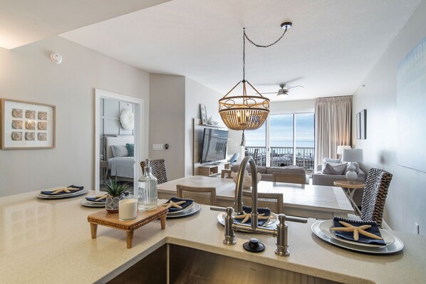 Dining - Summer Place 206 ~ Oceanfront 3BR ~ Stunning Views! (Fort Walton Beach)