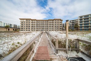 Exterior - Summer Place 206 ~ Oceanfront 3BR ~ Stunning Views! (Fort Walton Beach)