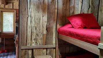 House, 2 Bedrooms, Smoking, Balcony | 2 bedrooms