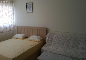 Room, 1 Bedroom, City View | Living area - Room-t8 Guest House Don Mueang Challenge (Pak Kret)