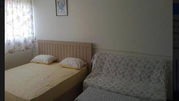 Room, 1 Bedroom, City View | 1 bedroom