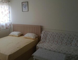 Shared Dormitory, 1 Bedroom | 1 bedroom, free WiFi - Room-dmk Don Mueang Airport Guest House (Nonthaburi)