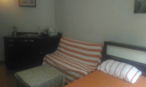 Shared Dormitory, 1 Bedroom | Living room
