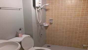 Shared Dormitory, 1 Bedroom, City View | Bathroom