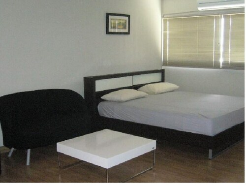 Asia Don Mueang Bangkok Condominium B&b