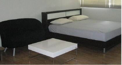 Asia Don Mueang Bangkok Condominium B&b