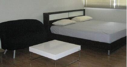 Asia Don Mueang Bangkok Condominium B&b