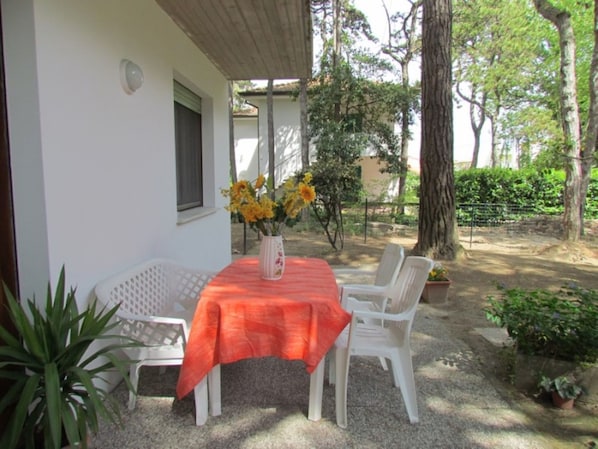 Apartment, 2 Schlafzimmer, Terrasse, Gartenblick | Terrasse/Patio