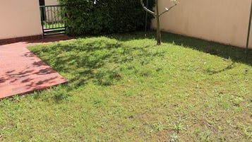 Apartemen, 2 kamar tidur, patio, pemandangan kebun | Taman