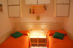 Studio, Mehrere Schlafzimmer, Balkon, Gartenblick | 1 Schlafzimmer, Bettwäsche