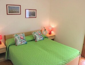 3 bedrooms - Colorful Flat With sea View (San Michele al Tagliamento)