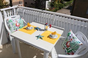 Apartment, 2 Schlafzimmer, Balkon | Balkon