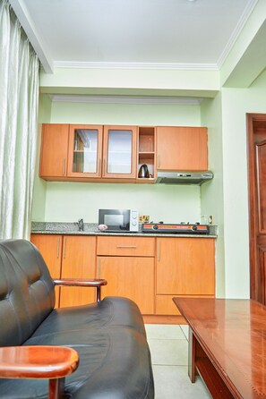 Chambre, 1 chambre, accessible aux personnes à mobilité réduite, fumeur | Cuisine privée