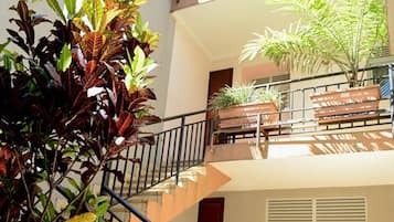 Room, 1 Bedroom, Accessible, Smoking | Koridor
