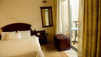 Room, 1 Bedroom, Accessible, Smoking | 1 bedroom, bed sheets