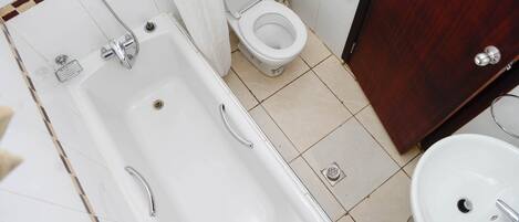 Room, 1 Bedroom, Accessible, Smoking | Bathroom