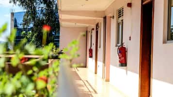 Room, 1 Bedroom, Accessible, Smoking | Koridor