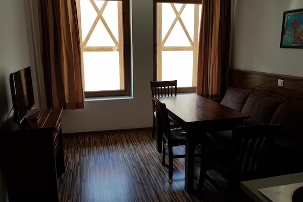 Room, 1 Bedroom, City View | Living room