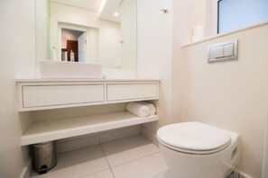 Apartemen, 2 kamar tidur, Boleh Merokok, balkon | Kamar mandi