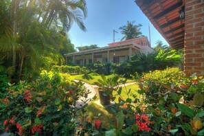 Bungalow, 1 chambre, fumeur, terrasse | Enceinte de l’hébergement