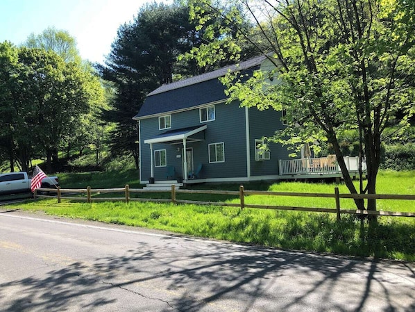 Exterior - 1st Class Rentals Cooperstown New 3 Bedroom House (Cooperstown)