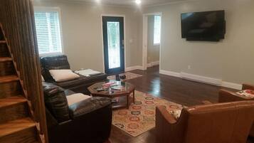 House, 3 Bedrooms, Patio, River View | Living room